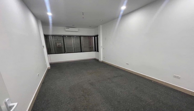 Cho thuê nhà ngõ 28 Thái Hà, 30m2, 4 tầng, 4 ngủ, 3 WC, 14.5 Triệu - VP công ty, KD onl, ở gđ, nhóm